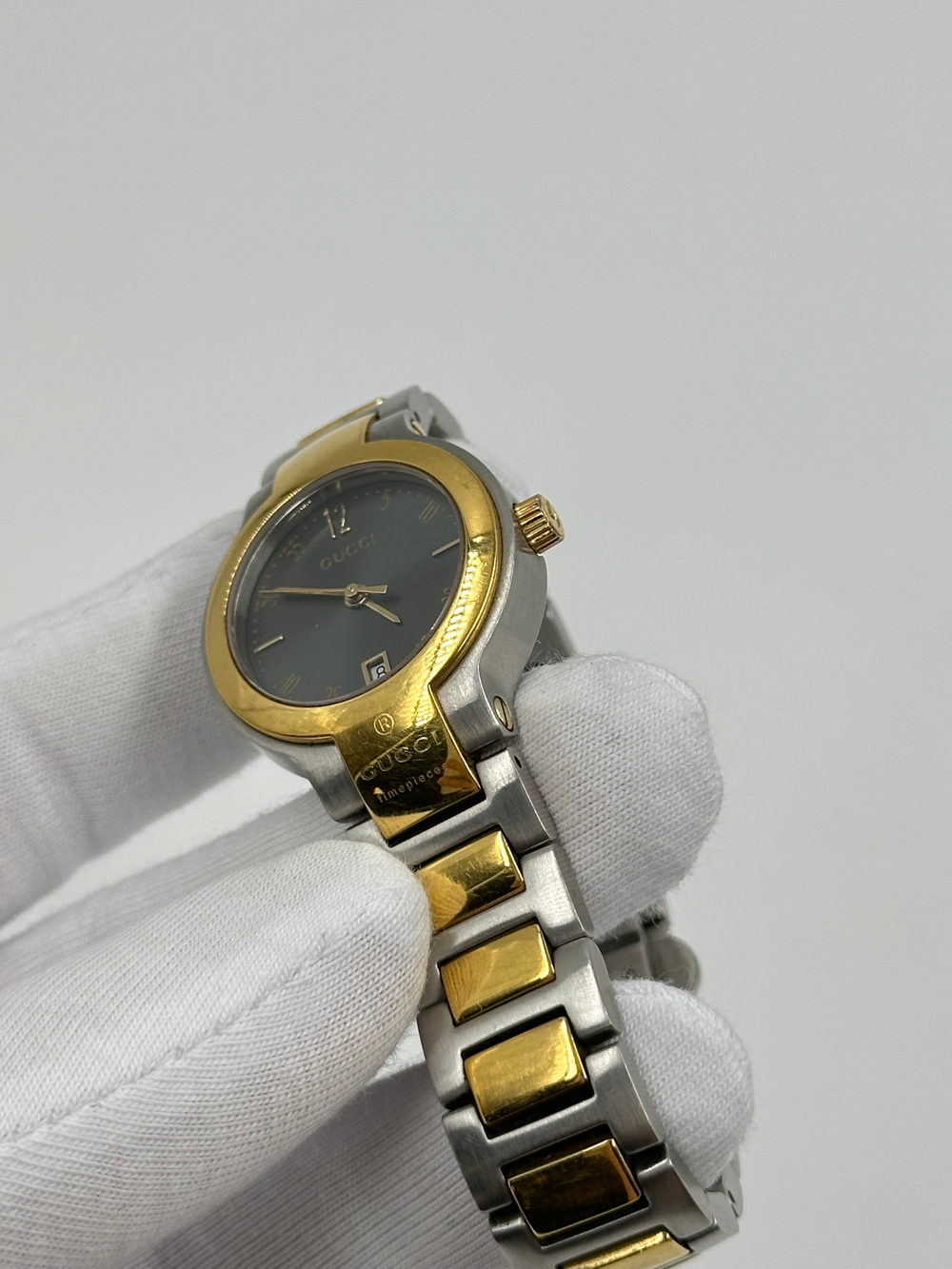 Часы Gucci 8900L