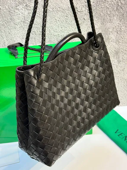 Сумка Bottega Veneta Medium Andiamo черный