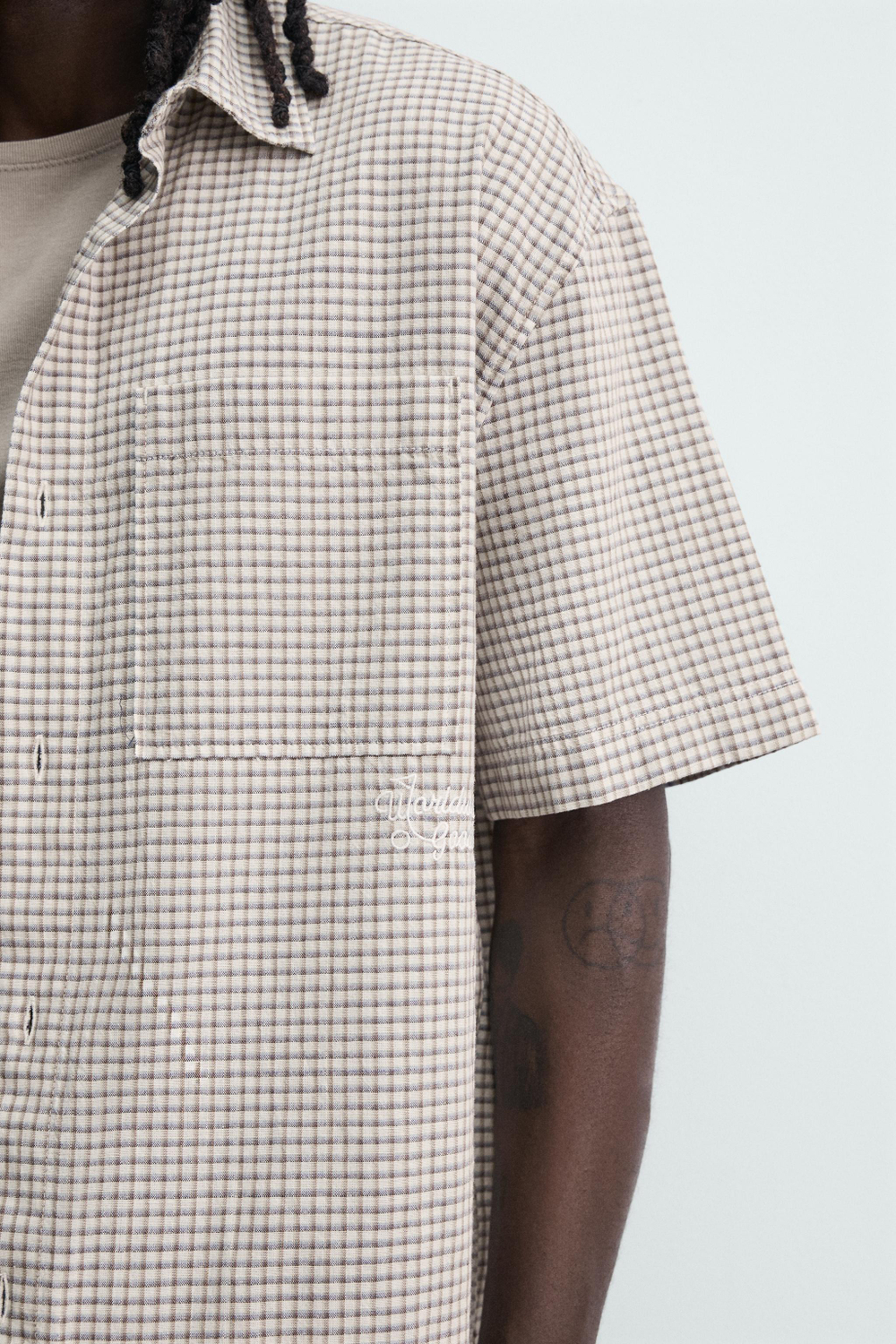 РУБАШКА RELAXED FIT В КЛЕТКУ С ВЫШИВКОЙ — ZARA · 7446/310