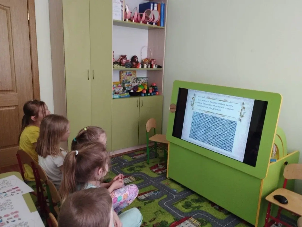 Интерактивный сенсорный стол Olodim Соник 50"