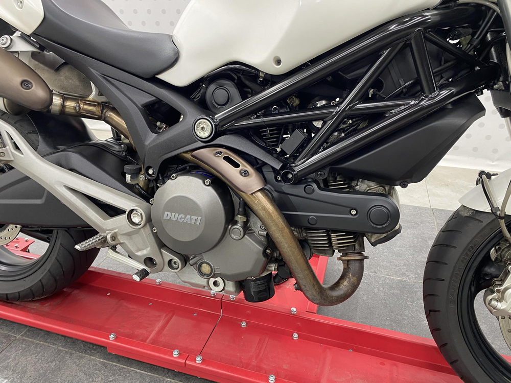 Ducati Monster 696 Plus 2013