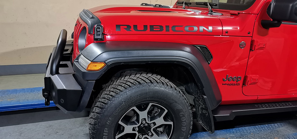Бампер силовой передний Jeep Wrangler JL 2018+ под доп. фары, с центральной защитной дугой