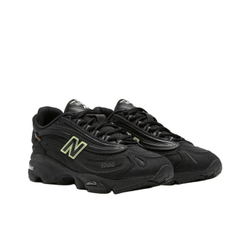 alt="Кроссовки New Balance 1000 Cordura арт. M1000BBV черная расцветка с неоновыми акцентами вид спереди"