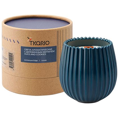 Свеча ароматическая Tkano Edge Hugs and Cookies синяя 60ч