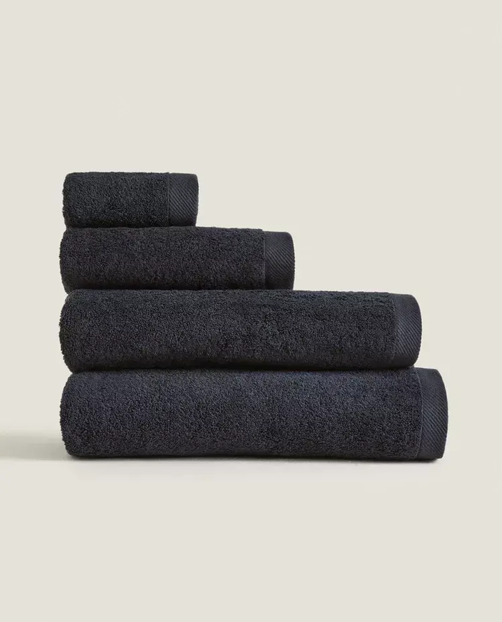 ZARA HOME ОДНОТОННОЕ ПОЛОТЕНЦЕ, ЧЕРНЫЙ