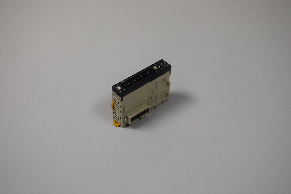OMRON CJ1W-ID231 OMRON CJ1W-ID231