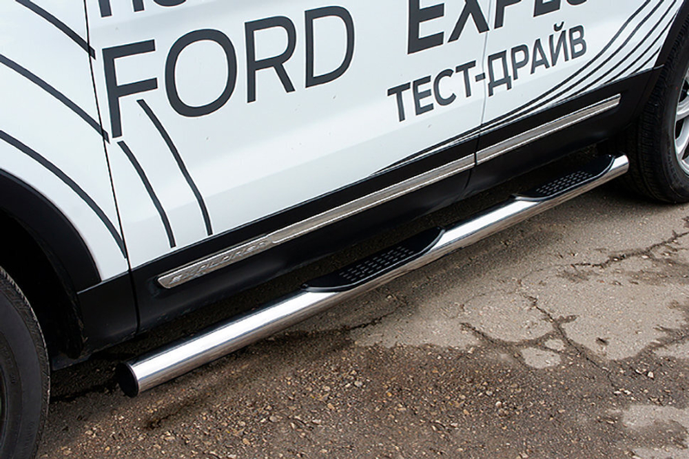 Пороги из нержавейки Ford Explorer (2017-2019) d76 с проступями