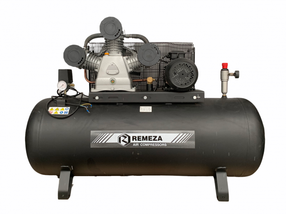 Компрессор поршневой 270.LB50 REMEZA (Белоруссия): 690 л/мин., 10 бар, ресивер 270 л., 4 кВт, 380В, габариты без упак. 1650x510x1150 мм, 180 кг.