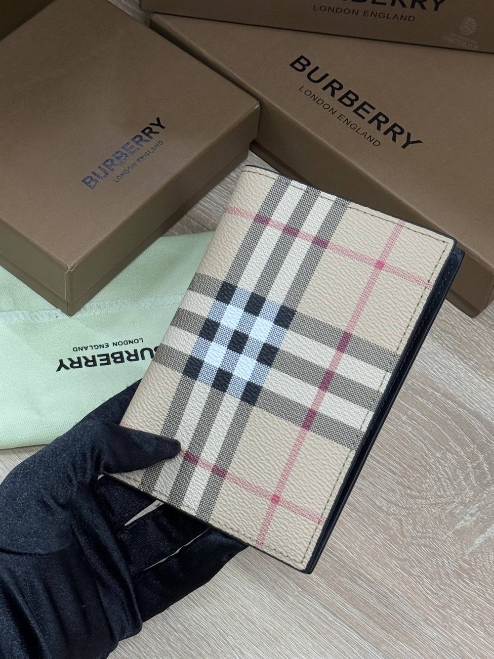 Обложка для паспорта Burberry