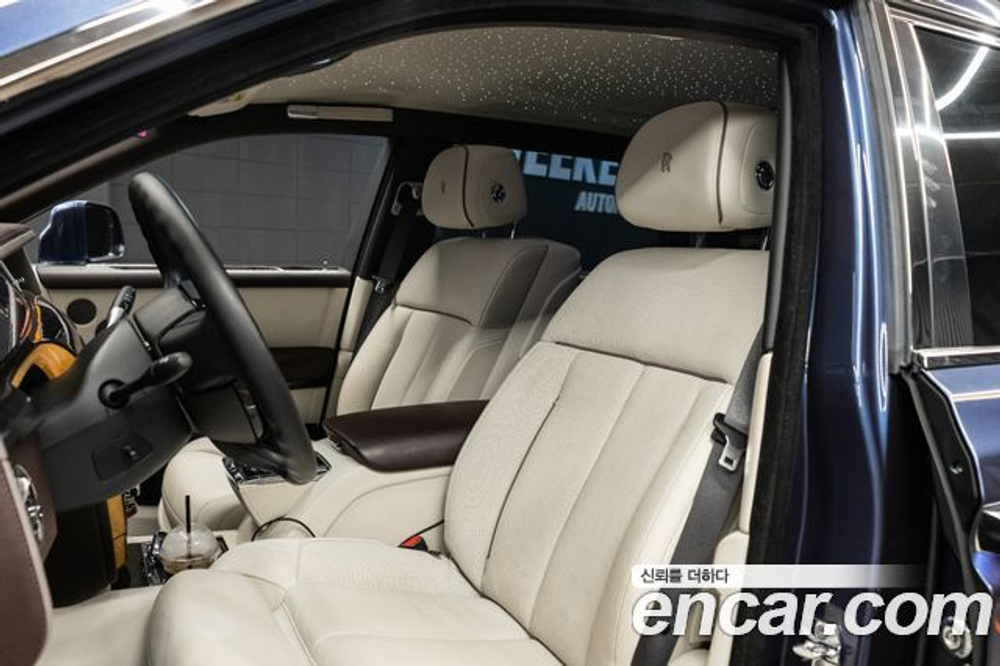 Rolls-Royce Phantom 6.7 EWB V12 — 2018