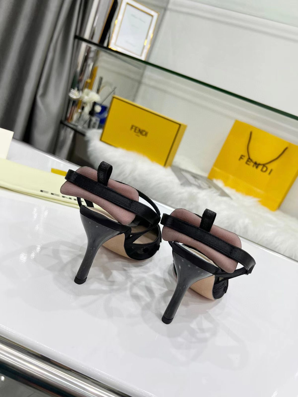 Туфли Fendi