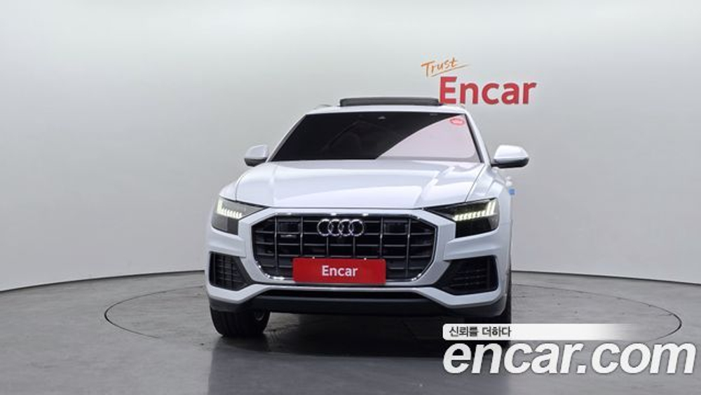 Audi Q8 45 TDI Quattro Premium — 2021