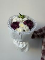 БУКЕТ НЕДЕЛИ из кустовой хризантемы, хризантемы бигуди и альстромерии размер M
