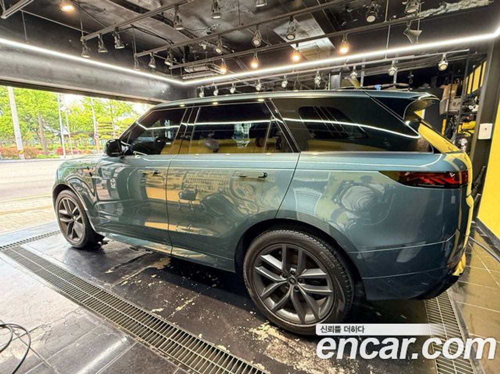 Land Rover Range Rover Sport D300 HSE Dynamic — 2023