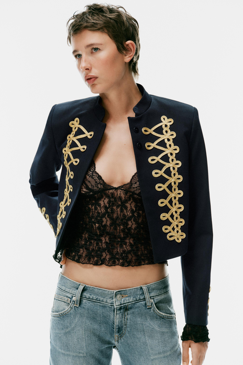 ZARA УКОРОЧЕННЫЙ БЛЕЙЗЕР С ЗАСТЕЖКАМИ-КЛЕВАНТ, МОРСКОЙ ТЕМНО-СИНИЙ