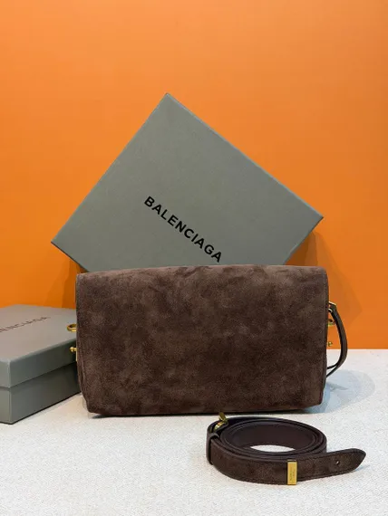 BALENCIAGA LE 7 из замши