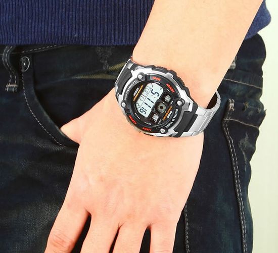 Наручные часы Casio AE-2000WD-1A