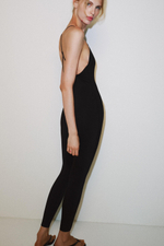 ДЛИННЫЙ КОМБИНЕЗОН С ОТКРЫТОЙ СПИНОЙ — ZARA