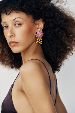 ZARA СЕРЬГИ С ЦВЕТАМИ, БУСИНАМИ И СТРАЗАМИ, РОЗОВЫЙ