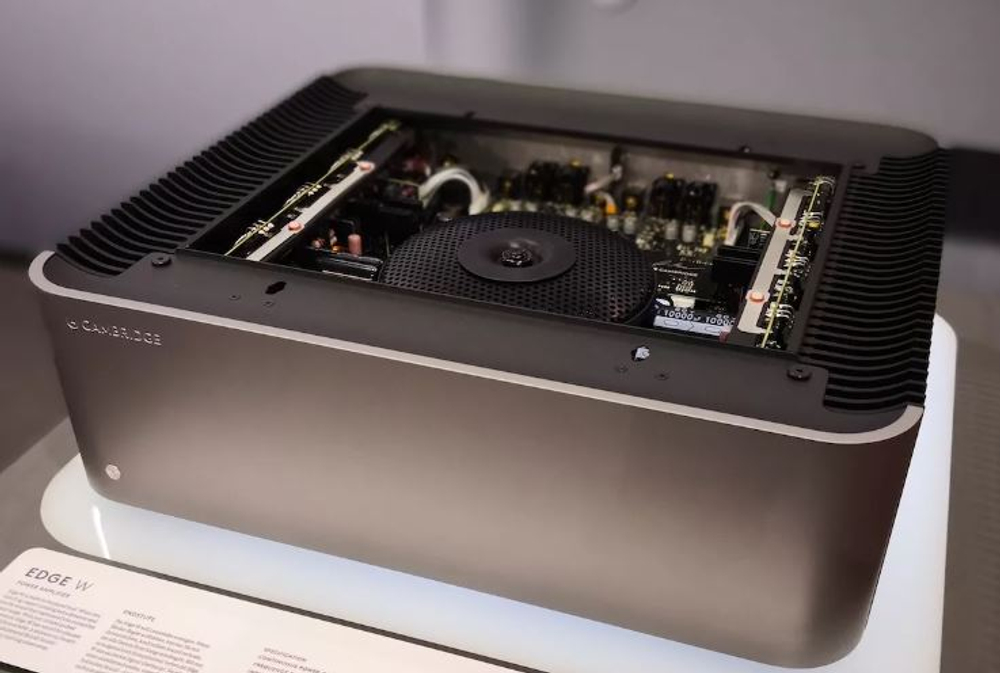 Cambridge Audio Edge W Power Amplifier Dark Grey — усилитель мощности