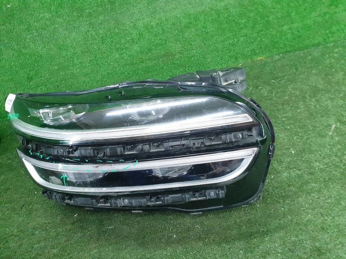 Фара правая Genesis GV70 (2020-н.в.) LED