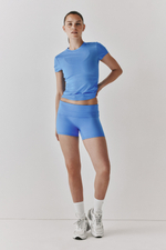 Спортивный топ DryMove™ — короткие рукава, приталенный крой - H&M