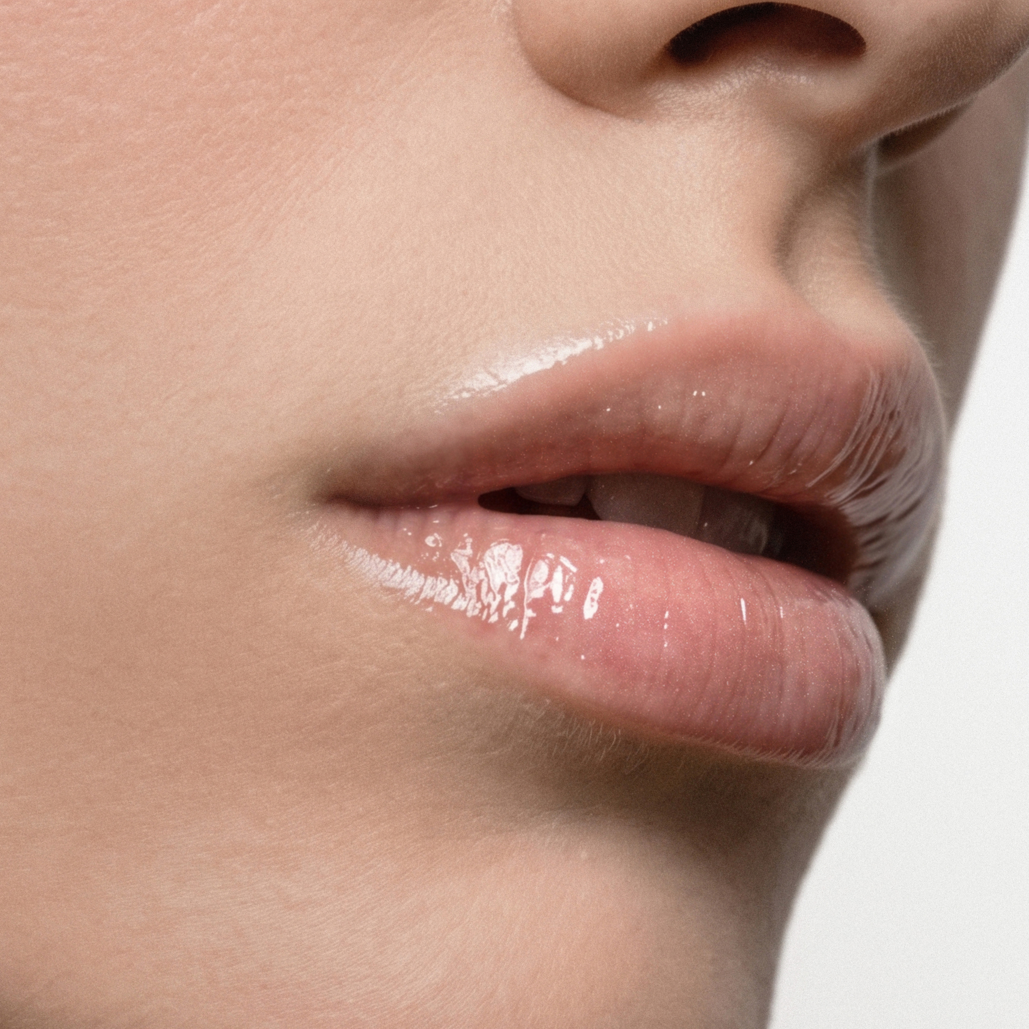 Блеск для губ LIP GLOSS BOYCOTT 4 мл