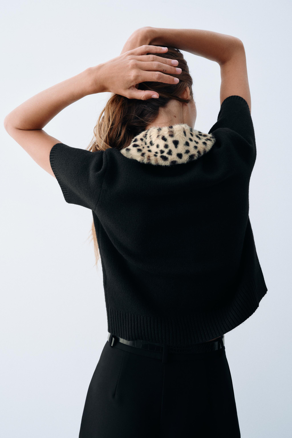 КАРДИГАН СО СЪЕМНЫМ ВОРОТНИКОМ ИЗ ИСКУССТВЕННОГО МЕХА — ZARA