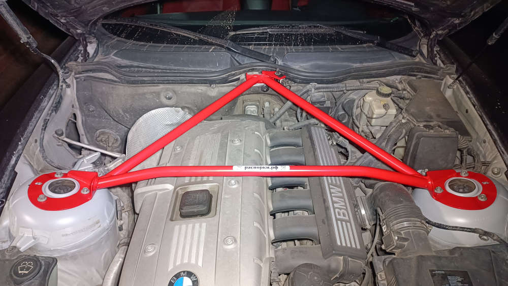 Распорка передних стоек треугольная (цельная) BMW Z4 E85, E86 рестайлинг с N52 (ПОД ЗАКАЗ)