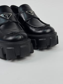Лоферы Prada