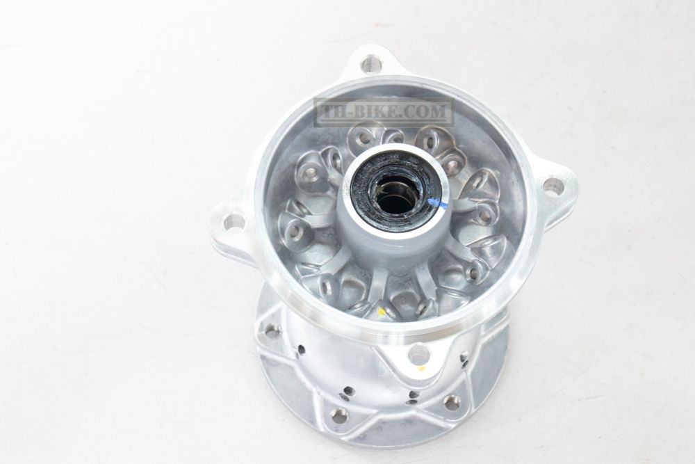 41034-0564 (41034-0596). DRUM-ASSY,RR. KLX150, D-Tracker150. Hub assy rear wheel