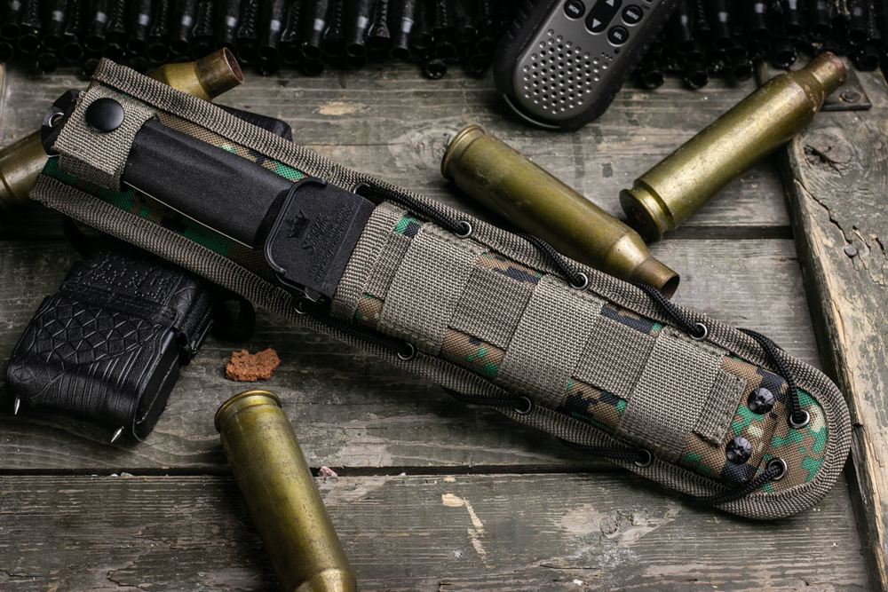 Подарочный набор: Aggressor D2 Stonewash и шкатулка 80 лет Великой Победы