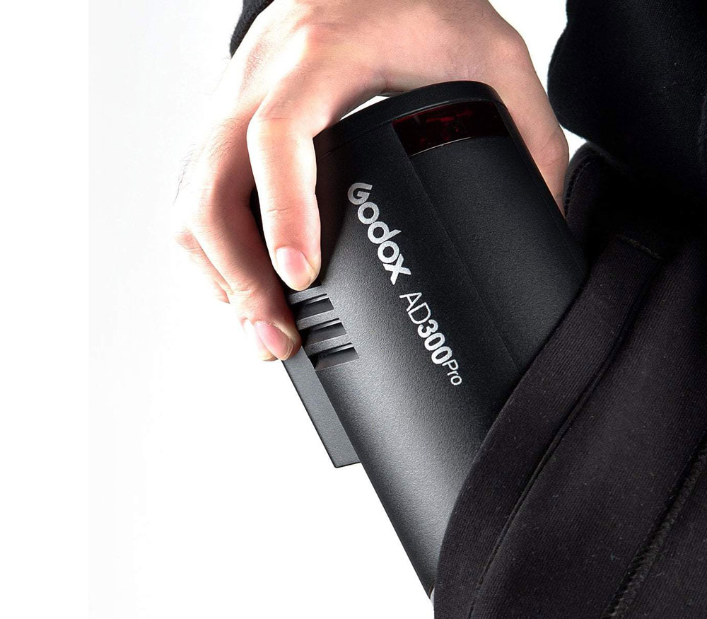 Вспышка Godox Witstro AD300Pro, 300 Дж (TTL, HSS, аккумулятор)
