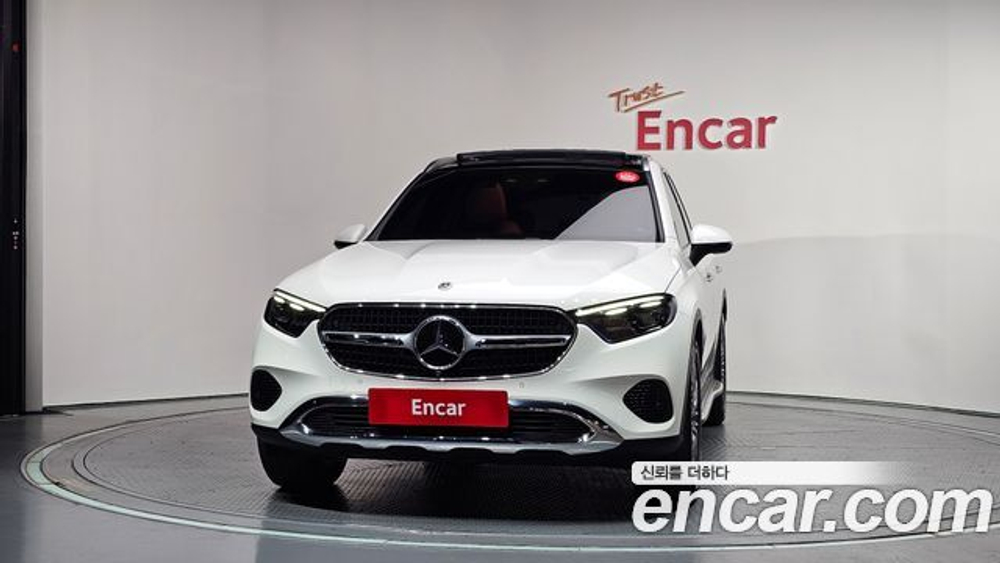 Mercedes-Benz GLC-Class GLC 300 4MATIC Avantgarde — 2025