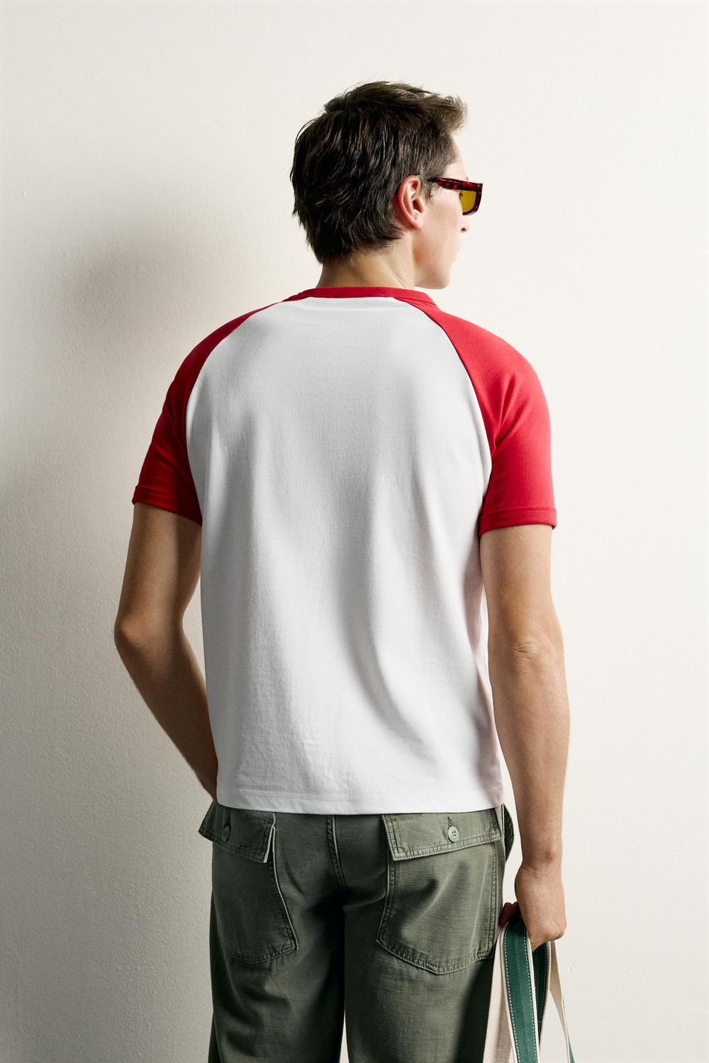 ФУТБОЛКА RELAXED FIT В СТИЛЕ КОЛОР-БЛОК — ZARA · 0761/300