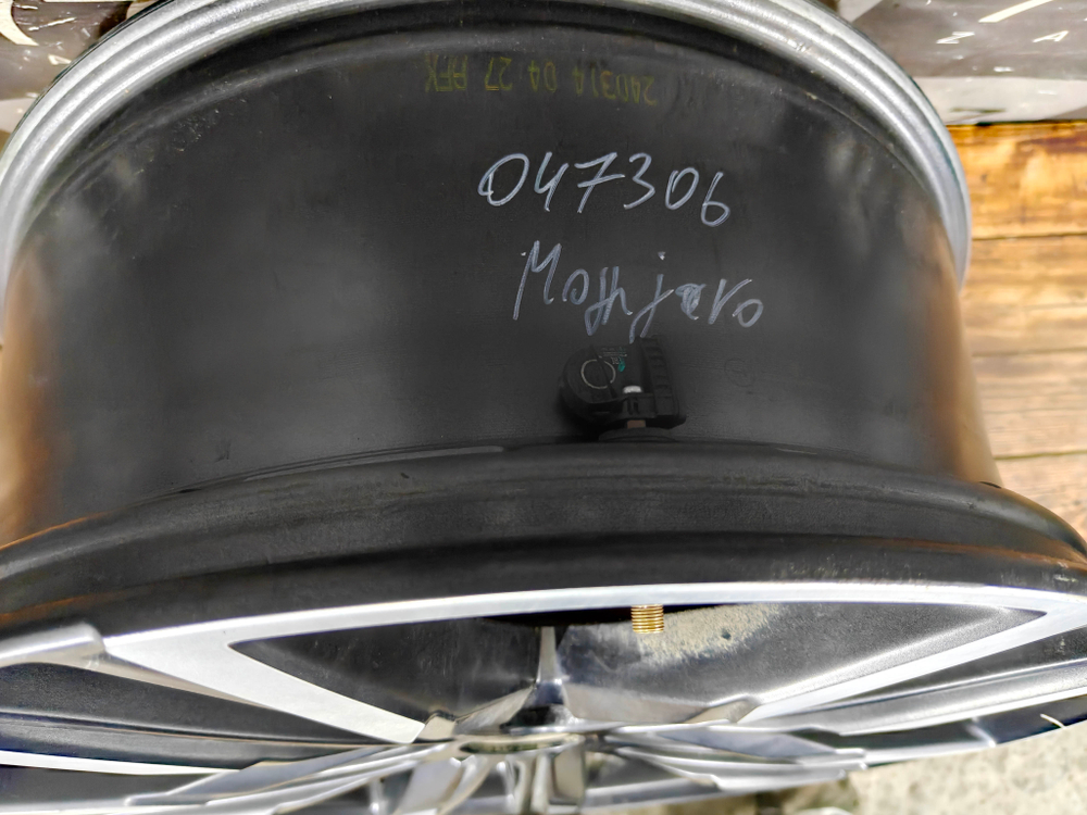 Диск колесный литой R20 Geely Monjaro 21-нв Б/У Оригинал 8892585146