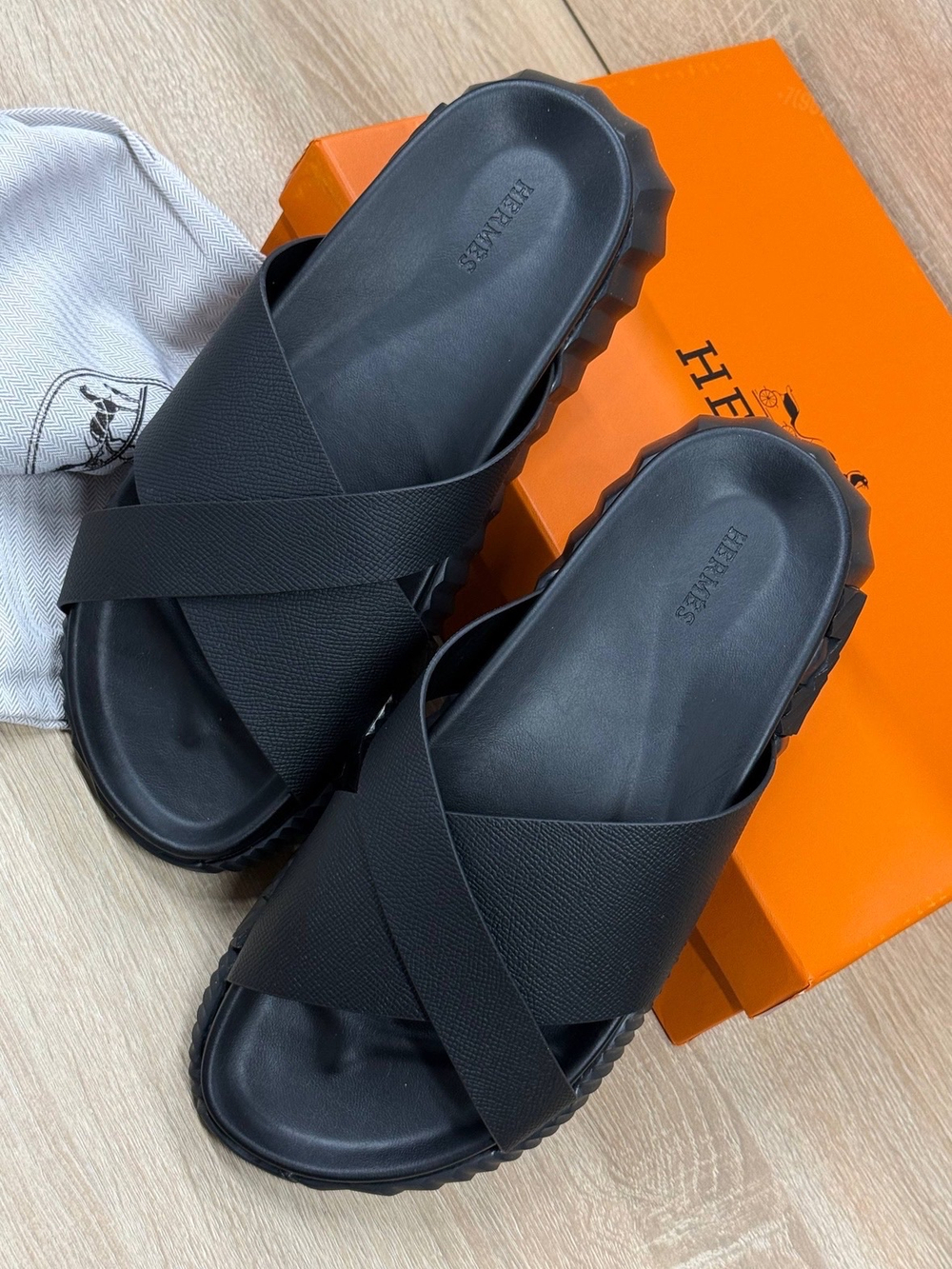 Шлепанцы Hermes Infra