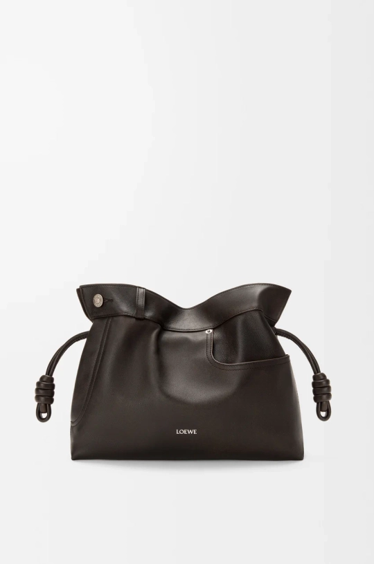 Loewe Сумка-клатч среднего размера Panta Flamenco из блестящей телячьей кожи, темно-коричневый