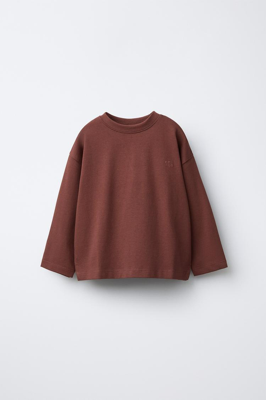 ZARA ФУТБОЛКА HEAVYWEIGHT С ВЫШИВКОЙ, СВЕТЛО-БОРДОВЫЙ