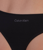 стринги Calvin Klein Underwear - черный(000QF6941E)