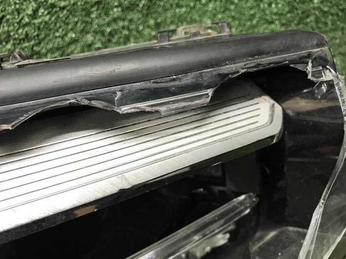 Битая Фара правая BMW 5er G30 (2020-2023) LED