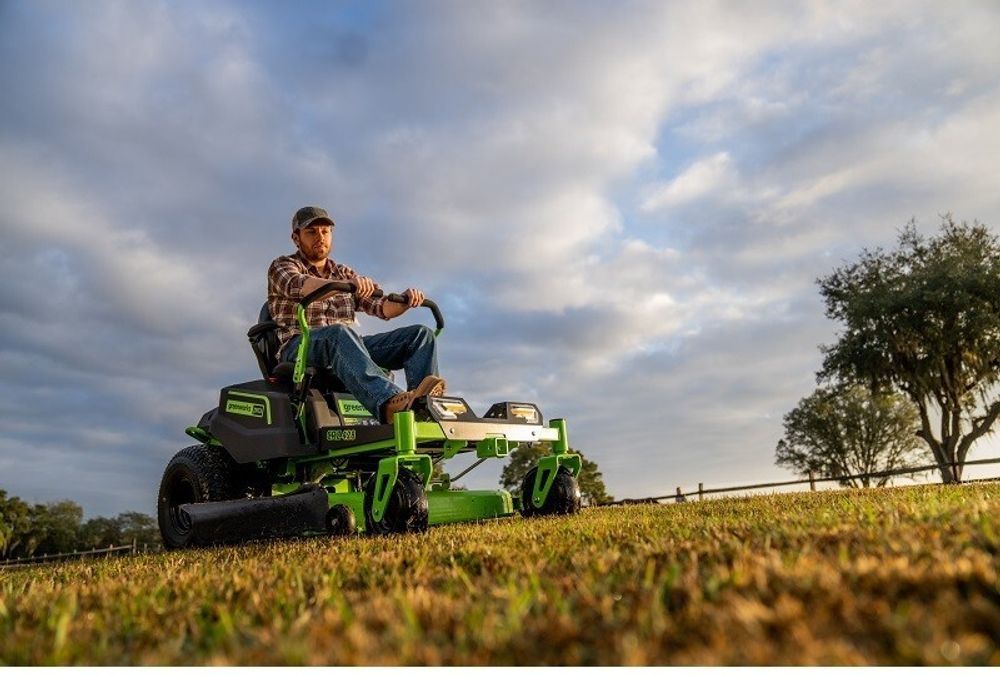 Райдер садовый GC82ZT107 аккумуляторный с нулевым радиусом разворота Greenworks Арт. 7404107, 82V, без АКБ и ЗУ