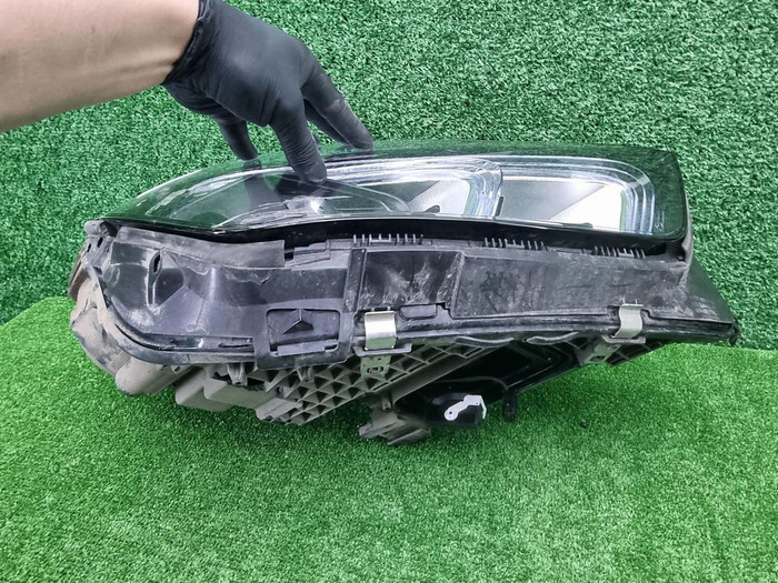 Фара правая Mercedes GLE V167 (2018-2024) LED