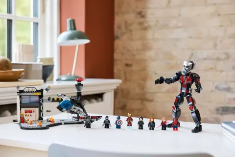 Конструктор LEGO Marvel 76314 Капитан Америка: боевик Гражданской войны