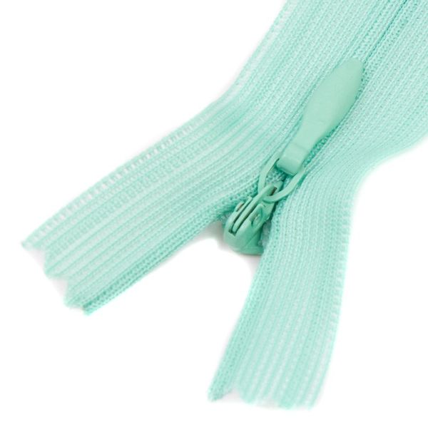 Молния потайная (скрытая) SBS Т3 (3 мм) 1 зам., н/раз., 20 см, S-291, сиреневый темн., уп. 50 шт