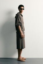 ХУДИ НА МОЛНИИ С ВАФЕЛЬНОЙ ТЕКСТУРОЙ — ZARA · 0526/351