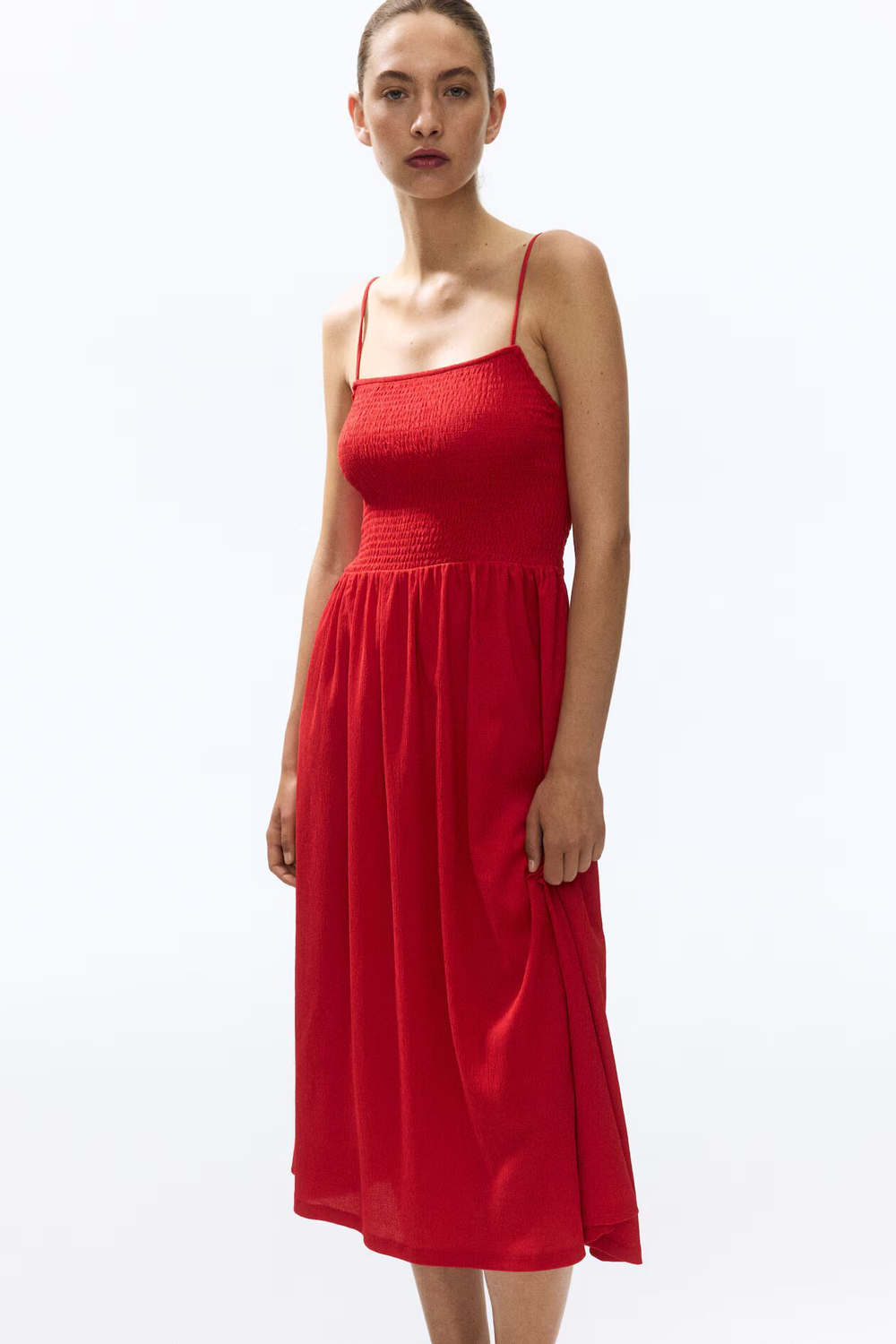 Платье с рюшами и бретелями - H&M