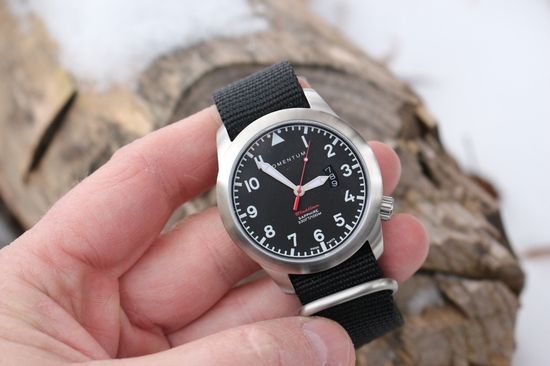 Часы для спорта Momentum Flatline Field 1M-SP18BS7B (нато, сапфир)