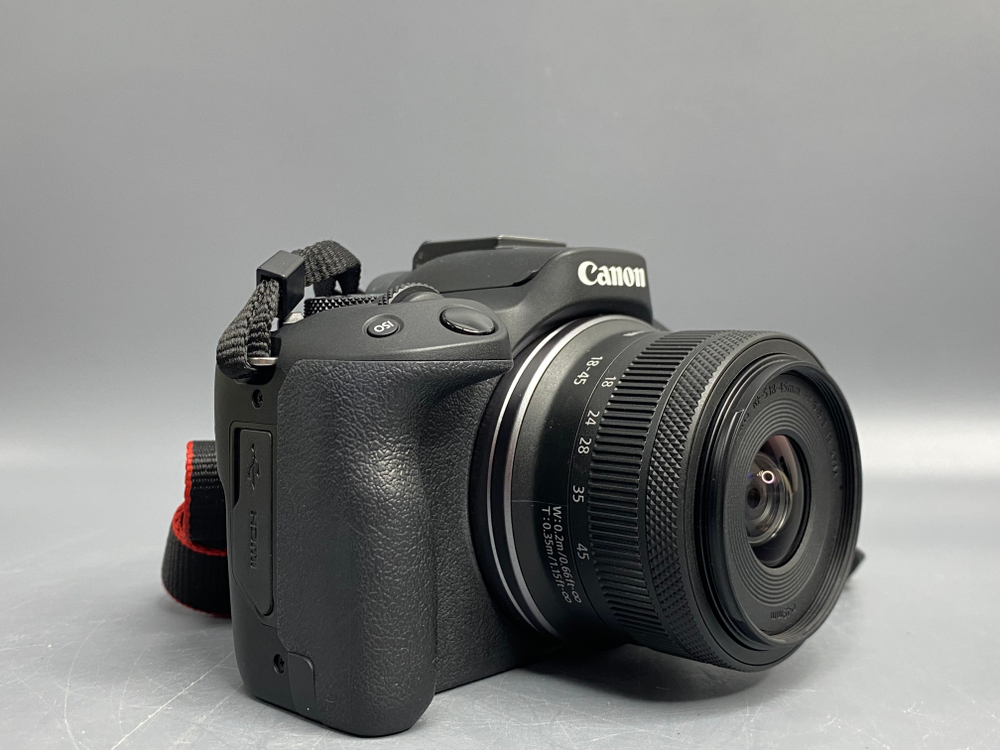 Canon R50 Kit 18-45mm 6.000 кадров