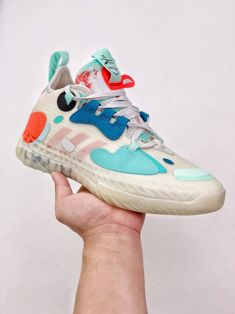 Купить в Москве баскетбольные кроссовки adidas Harden Vol. 5 Futurenatural Orbit Grey